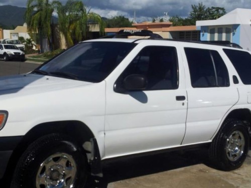 Nissan pathfinder 97 $2500