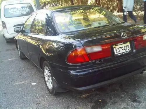 Oferta De Feria Mazda 323  1998  