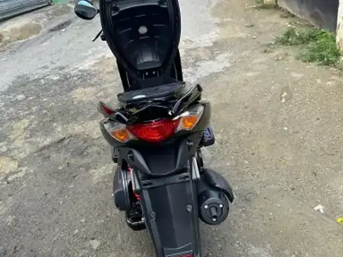 Pasola Kymco 2023 como nueva con solo 10 meses de uso