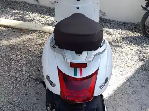 Pasola Tauro Capuchino estilo VESPA.