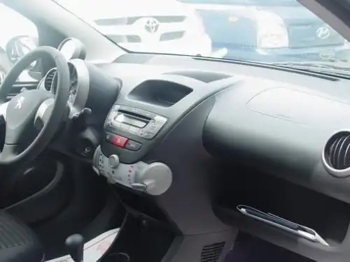 Peugeot 107  2013