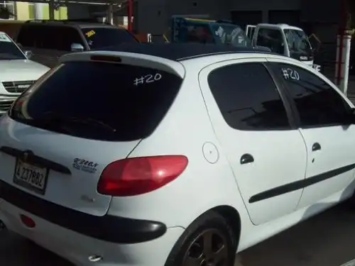 Peugeot 206  1999
