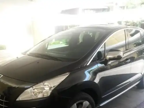 Peugeot 3008  2011