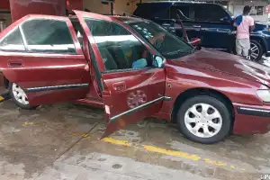 Peugeot 406 2001mecanico xenon aros 15 de fabrica electrico 