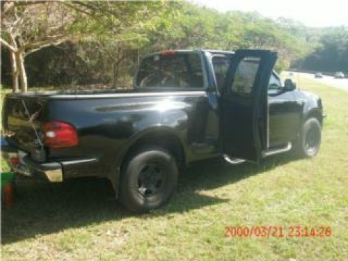 Pickup Ford F150 1997 4x4 ac $4700 aut.