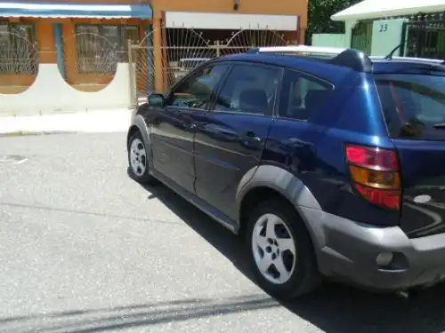 Pontiac vive 2005 color azul perla 