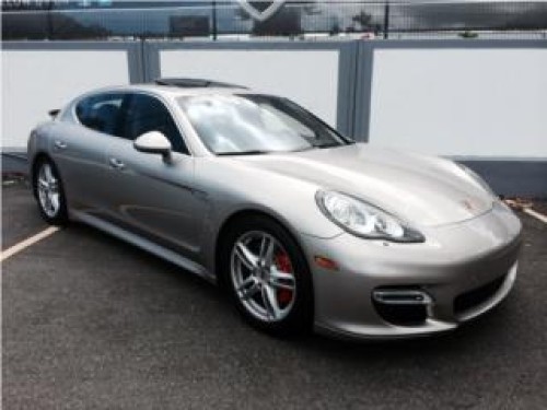 Porche Panamera Turbo 2010, 10,000 Millas