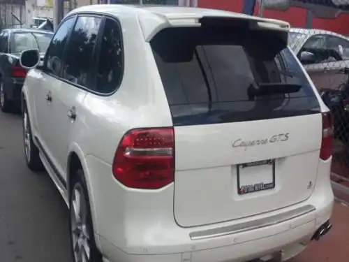 Porsche Cayenne GTS 2010