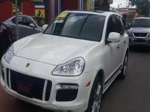 Porsche Cayenne GTS 2010