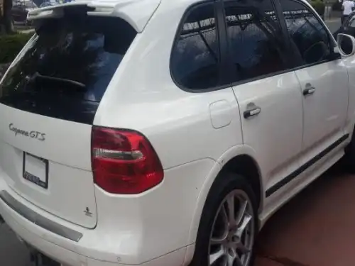 Porsche Cayenne GTS 2010