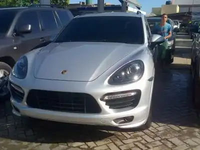 Porsche Cayenne GTS 2013