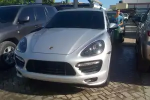 Porsche Cayenne GTS 2013