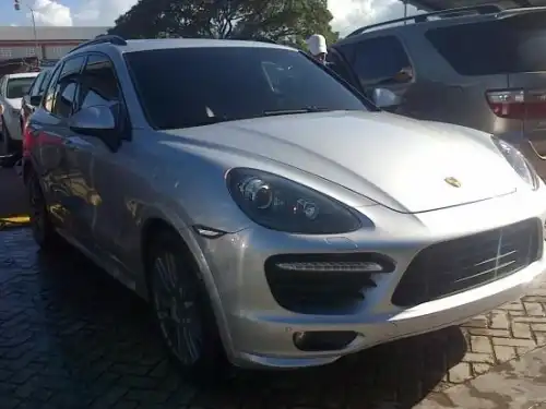 Porsche Cayenne GTS 2013
