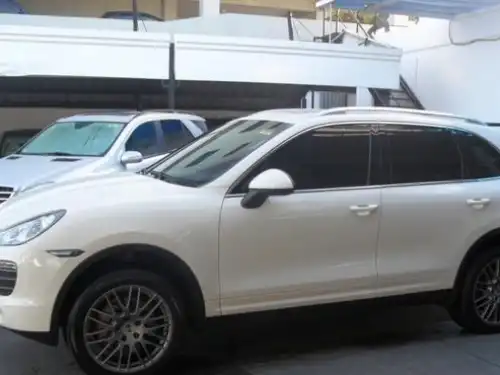 Porsche Cayenne S 2011