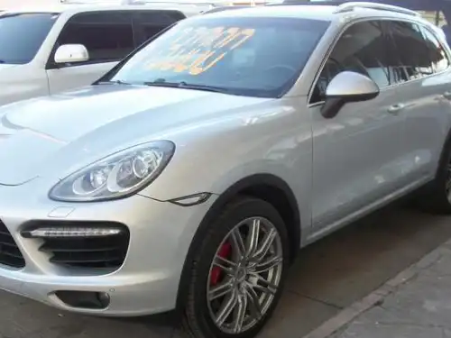 Porsche Cayenne Turbo 2011