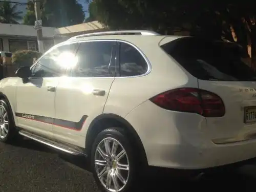 Porsche Cayenne Turbo 2011