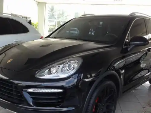 Porsche Cayenne Turbo 2011