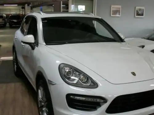 Porsche Cayenne Turbo 2013