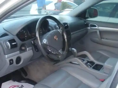Porsche Cayenne2005