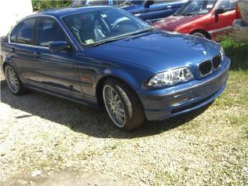 Precioso BMW 330i del 2001