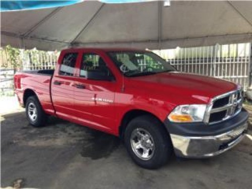 RAM 1500 -4X4- SOLO 8,700 MILLAS