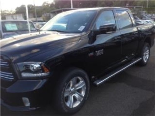 RAM 1500 SPORT 4X4 SUPER EQUIPADA