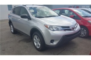 RAV4 LE 2014 LLAMA AHORA MISMO