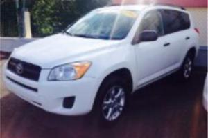 Rav4 2011 con aros bien poco millaje