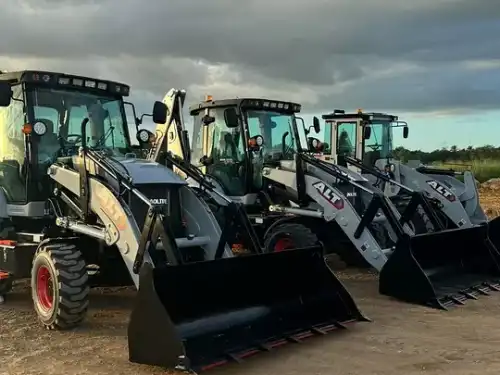 RetroExcavadoras 2024 motor cummins 4x4