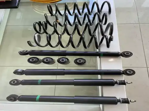 SUSPENSIONES PARA SUZUKI JIMNY UNIVERSAL 2023 COMO NUEVAS