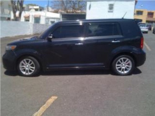 Scion XB 2009 Negra Salda $12,000 OMO