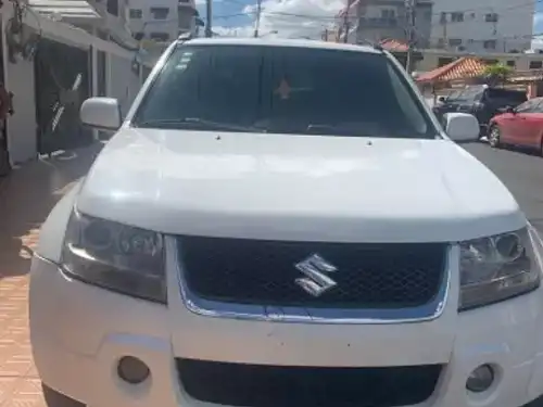 Se vende Jeepeta Susuki Grand Vitara 2007.