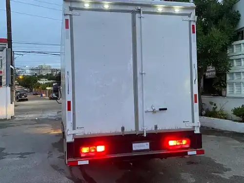 Se vende camión 2023 financiamiento disponible