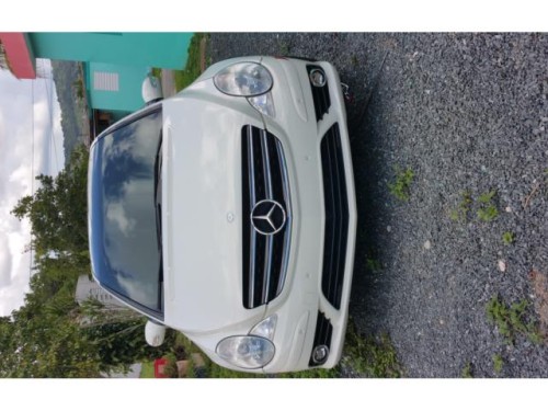 Se vende R350 Mercedes Benz 2010 como nueva