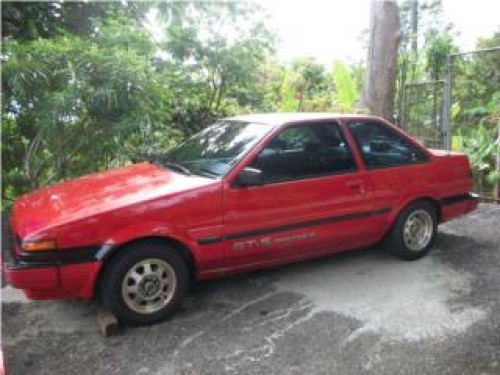 Se vende Toyota Corolla 1987 Standard