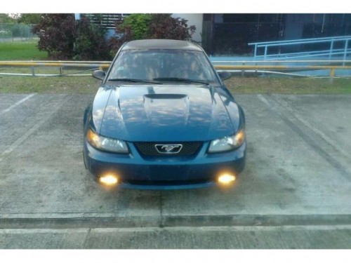 Se vende mustang del 2000 V6 en $3000