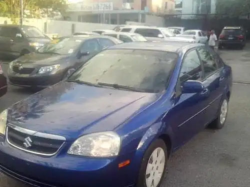 Suzuki Forenza  2008