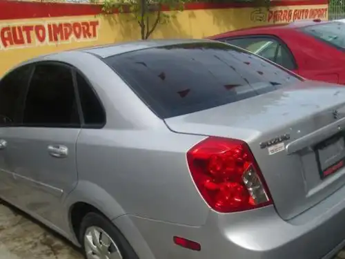 Suzuki Forenza  2008