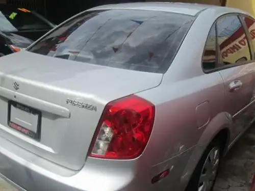 Suzuki Forenza  2008