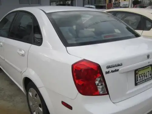 Suzuki Forenza  2008
