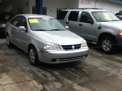 Suzuki Forenza 2006