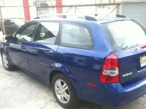 Suzuki Forenza2006