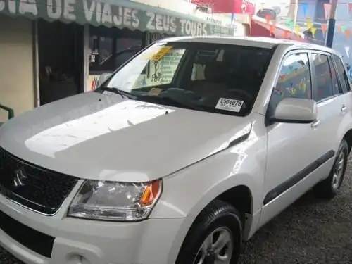 Suzuki Grand Vitara  2010