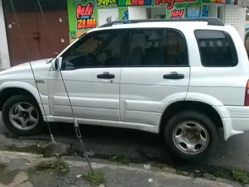Suzuki Grand Vitara 2000 
