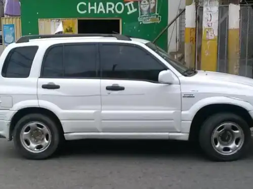 Suzuki Grand Vitara 2000 