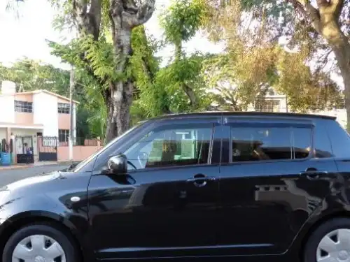 Suzuki Swift  2010