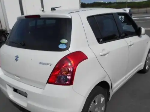 Suzuki Swift  2010