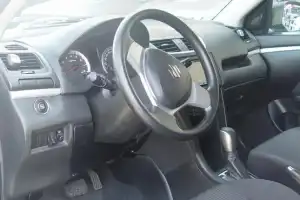 Suzuki Swift  2011