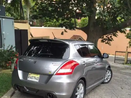 Suzuki Swift  2013