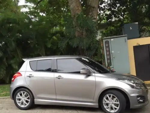 Suzuki Swift  2013
